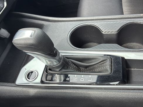 Used 2025 Nissan Altima 2.5 SV FWD image 35