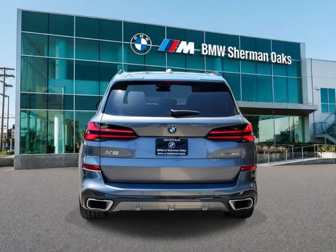 Used 2026 BMW X5 sDrive40i w/ M Sport Package RWD image 5