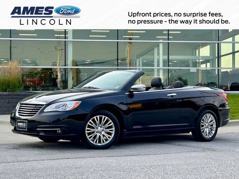 Used 2011 Chrysler 200 Limited FWD image 1