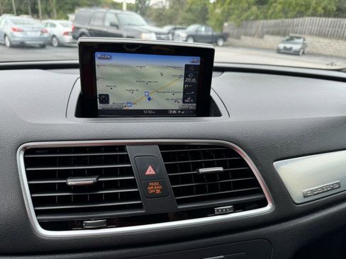 Used 2018 Audi Q3 2.0T Premium Plus image 17