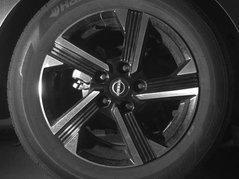 Used 2025 Nissan Sentra SV FWD image 15