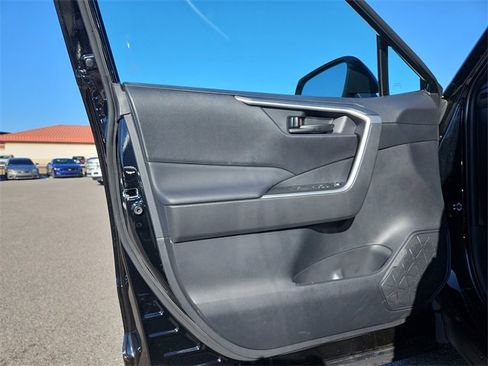 Used 2025 Toyota RAV4 LE image 17