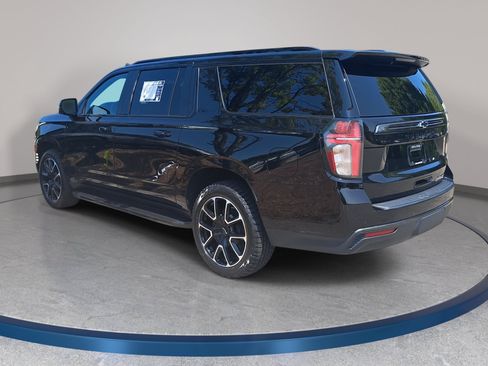 Used 2021 Chevrolet Suburban RST w/ Luxury Package AWD/4WD image 7