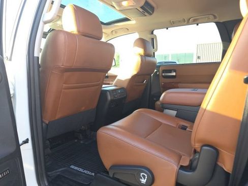 Used 2020 Toyota Sequoia Platinum AWD/4WD image 32