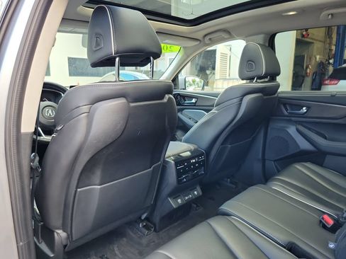 Used 2022 Acura MDX SH-AWD w/ Advance Package image 9