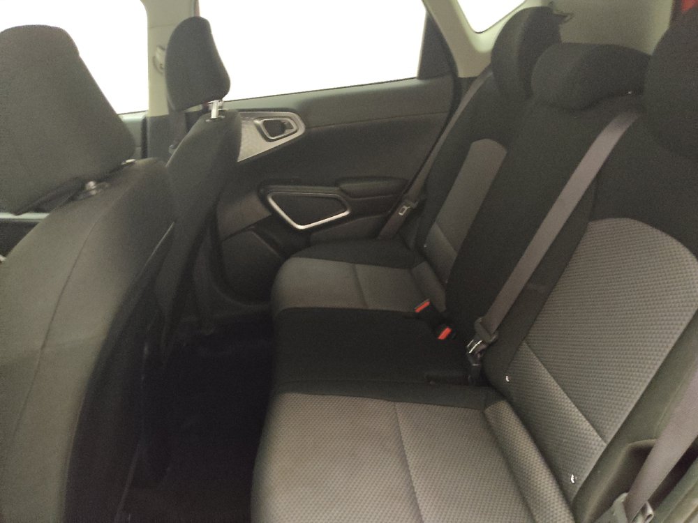 Used 2022 Kia Soul LX w/ Technology Package FWD image 18