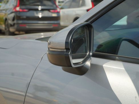Used 2026 Honda HR-V EX-L image 16