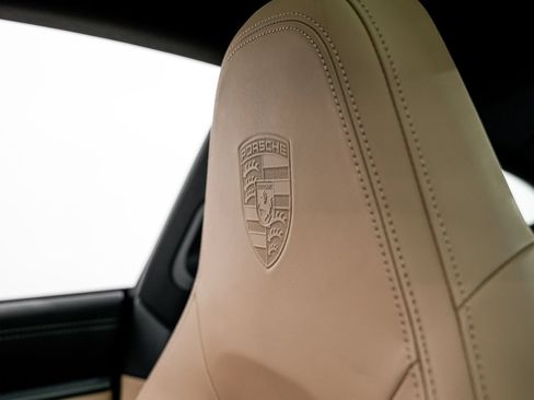 Used 2020 Porsche 911 Carrera 4S AWD/4WD image 22