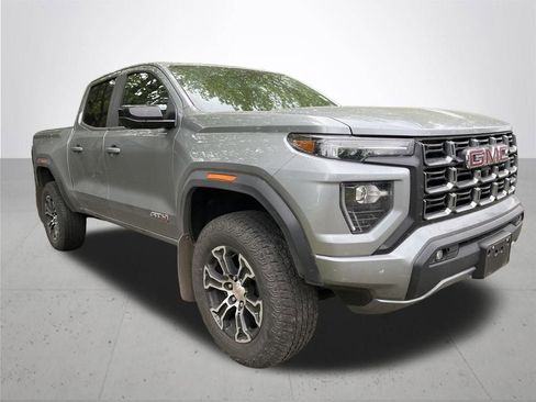 Used 2024 GMC Canyon AT4 w/ Technology Package AWD/4WD image 3