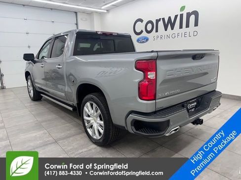 Used 2024 Chevrolet Silverado 1500 High Country w/ High Country Premium Package image 3