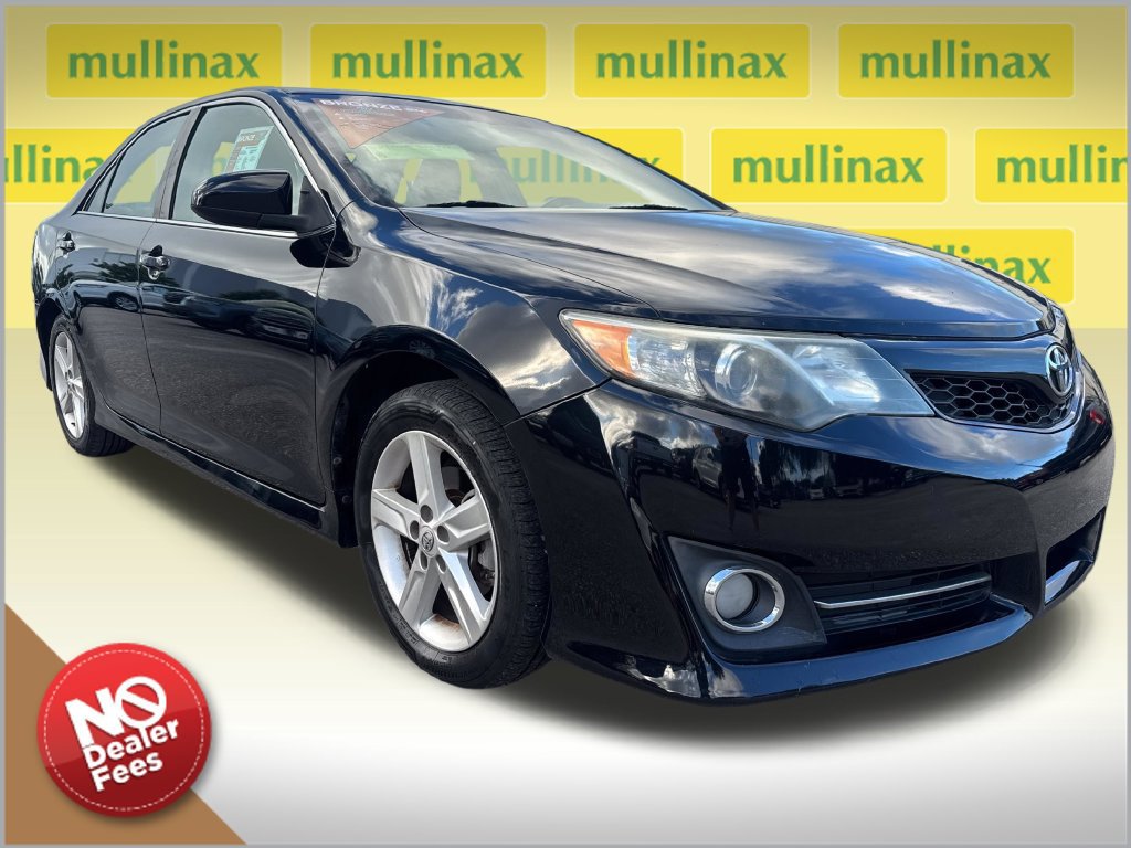 Used 2014 Toyota Camry SE FWD 360° Tour