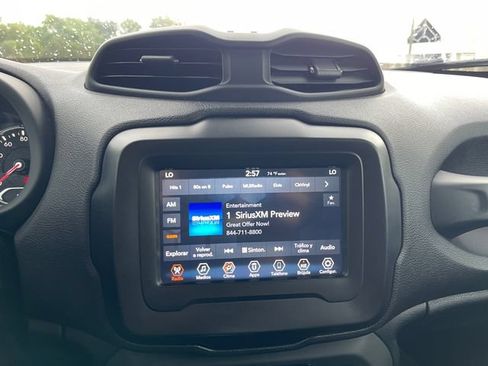 Used 2019 Jeep Renegade Altitude w/ Quick Order Package 2XM FWD image 20