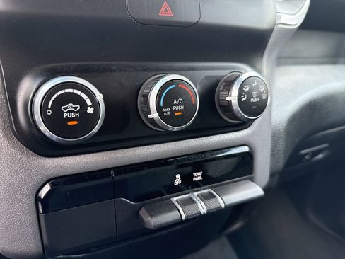 Used 2022 RAM 1500 Big Horn image 32