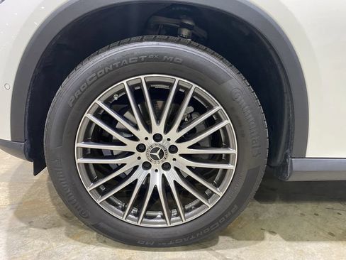Used 2024 Mercedes-Benz GLC 300 4MATIC image 22