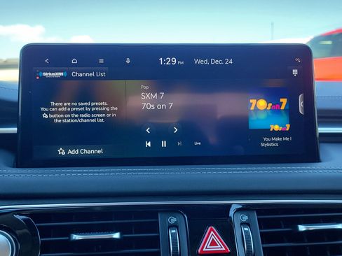 Used 2023 Genesis G70 2.0T image 19