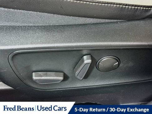 Used 2020 Ford Escape Titanium w/ Titanium Premium Package 2.0 AWD/4WD image 40