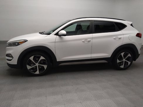 Used 2018 Hyundai Tucson Value FWD image 2