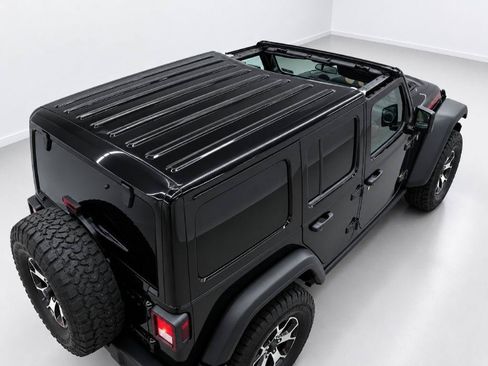 Used 2021 Jeep Wrangler Unlimited Rubicon w/ Cold Weather Group AWD/4WD image 10