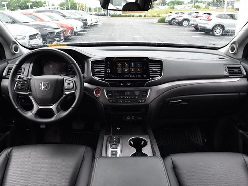 Certified 2025 Honda Ridgeline RTL image 8