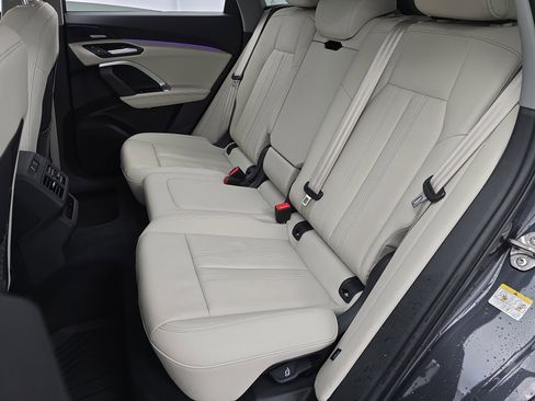 Used 2025 Audi Q5 Premium Plus w/ Premium Plus AWD/4WD image 14