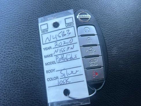 Used 2020 Nissan Pathfinder SL AWD/4WD image 44