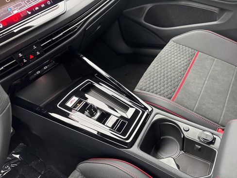 New 2026 Volkswagen GTI SE image 18