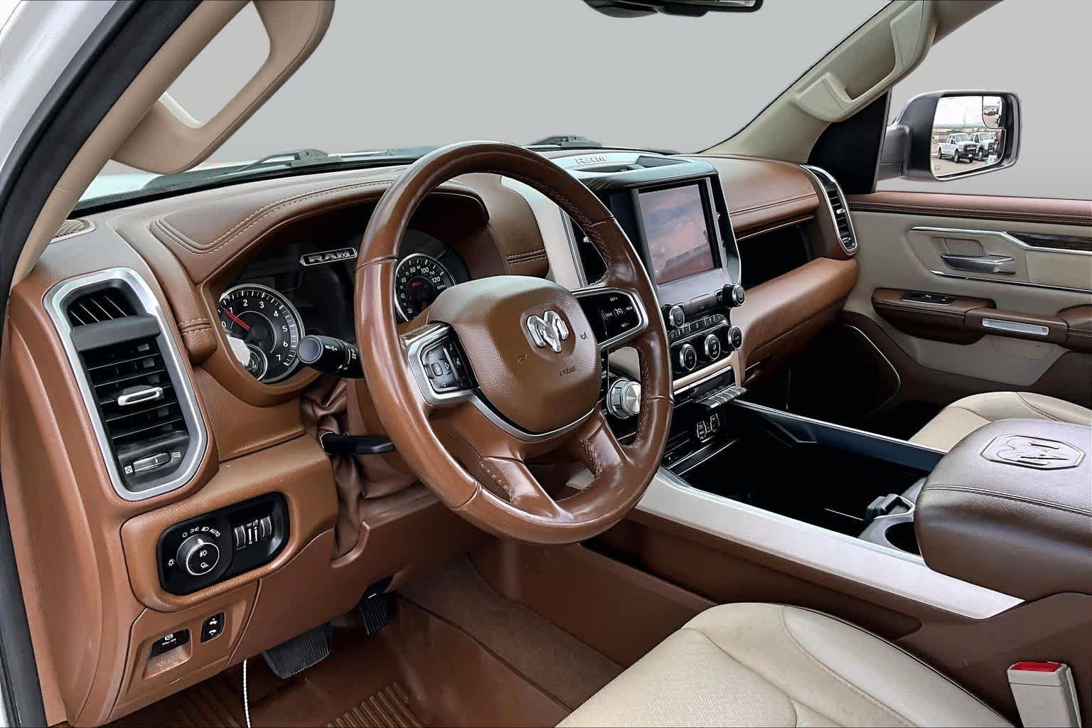 Used 2019 RAM 1500 Laramie AWD/4WD image 15