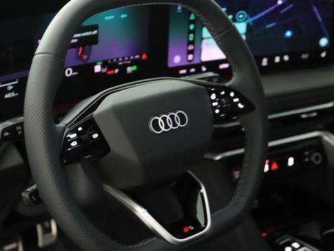 New 2026 Audi SQ5 Premium Plus AWD/4WD image 16