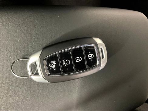 Certified 2026 Hyundai Venue SEL FWD image 33