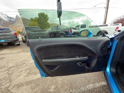 Used 2015 Dodge Challenger SRT Hellcat image 29