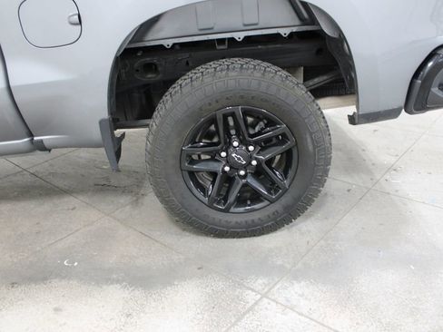 Used 2020 Chevrolet Silverado 1500 LT Trail Boss AWD/4WD image 36