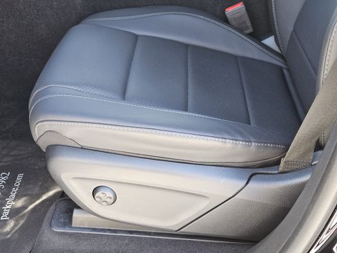 Certified 2025 Mercedes-Benz GLE 350 4MATIC image 25