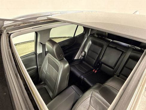 Used 2021 Chevrolet Equinox Premier image 23