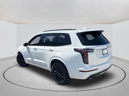 Certified 2023 Cadillac XT6 Sport w/ Technology Package AWD/4WD image 3
