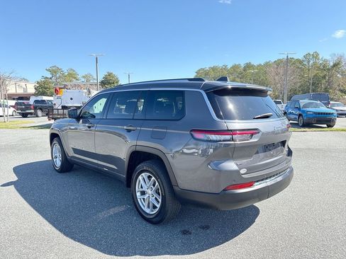 Used 2021 Jeep Grand Cherokee L Laredo w/ Luxury Tech Group I image 5