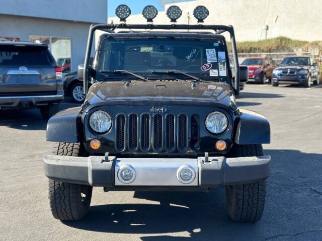 Used 2015 Jeep Wrangler Sahara w/ Connectivity Group AWD/4WD image 7