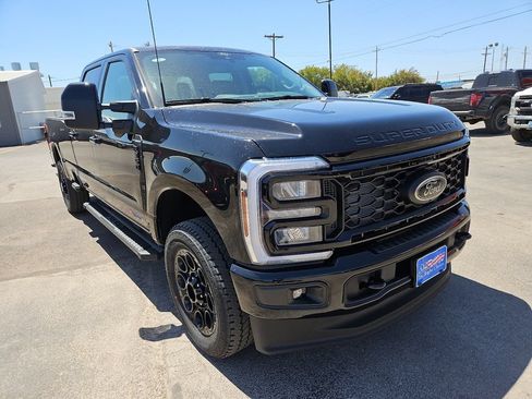 New 2026 Ford F350 Lariat w/ Black Appearance Package AWD/4WD image 2