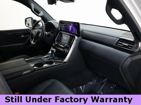 Used 2023 Lexus LX 600 4WD w/ Ultra Luxury Package image 16