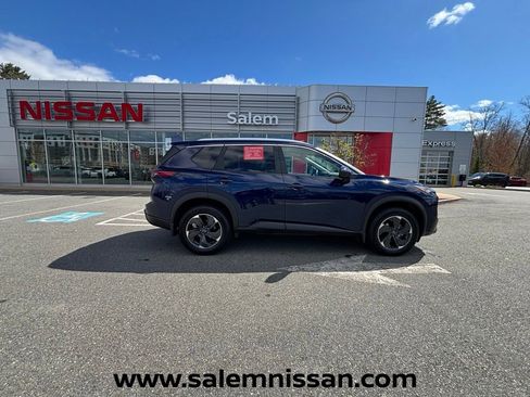 Certified 2024 Nissan Rogue SV w/ SV Premium Package AWD/4WD image 20