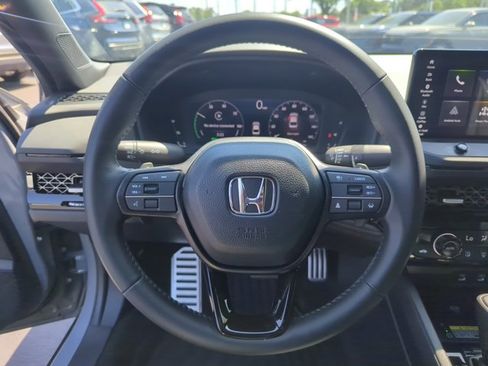 Used 2025 Honda Accord Sport image 10