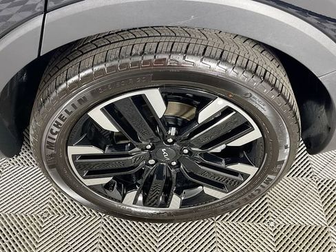 Used 2025 Kia Telluride SX Prestige image 35