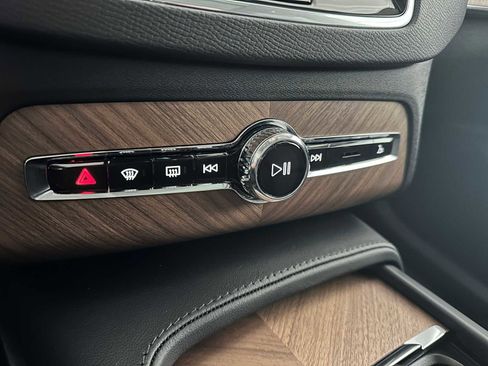 Used 2023 Volvo XC90 B6 Core w/ Protection Package Premier image 26