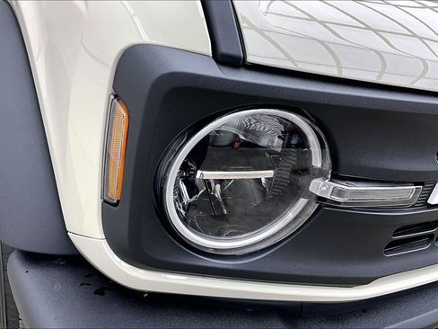 New 2025 Ford Bronco 2-Door AWD/4WD image 30