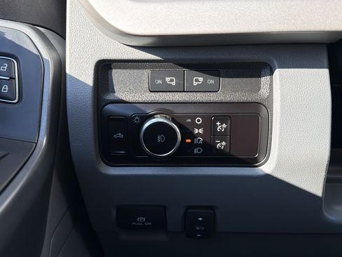 Used 2023 Ford F250 XLT w/ FX4 Off-Road Package image 22