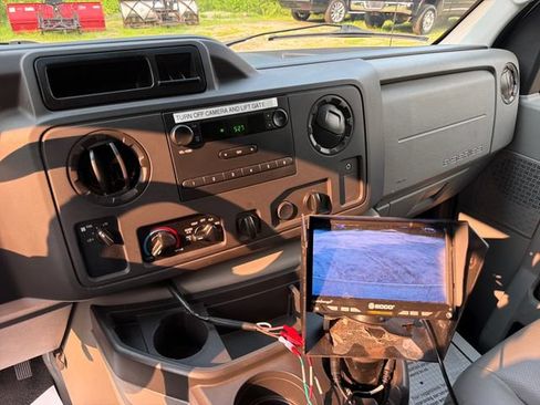 Used 2015 Ford E-350 and Econoline 350 Super Duty w/ Power Windows & Locks Group RWD image 18