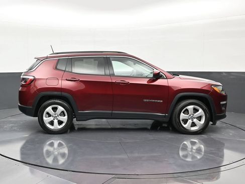Used 2021 Jeep Compass Latitude FWD image 6