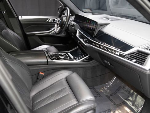 Used 2023 BMW X7 M60i w/ Executive Package image 57