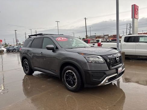 Used 2025 Nissan Pathfinder Rock Creek AWD/4WD image 2