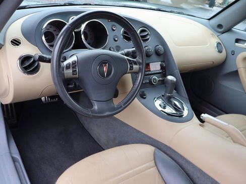 Used 2007 Pontiac Solstice Convertible w/ Premium Package image 5