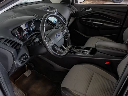 Used 2017 Ford Escape SE w/ Equipment Group 201A FWD image 14
